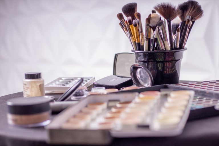7 Natural Effective DIY Makeup Remover Recipes To Make