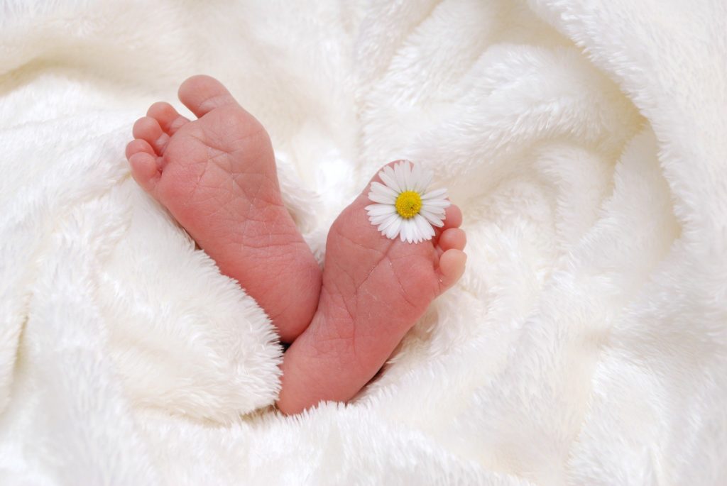 Newborn Belly Button Bleeding: When To Seek Medical Support