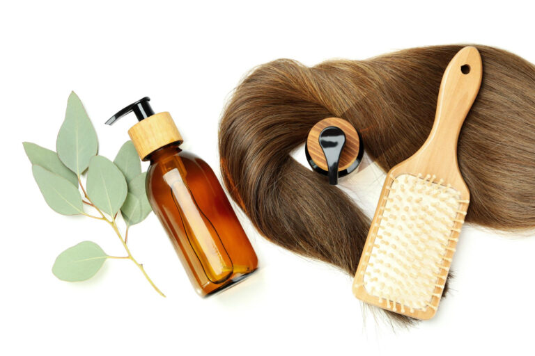 8 Best Benefits Of Moringa Oil For Hair & How To Use It